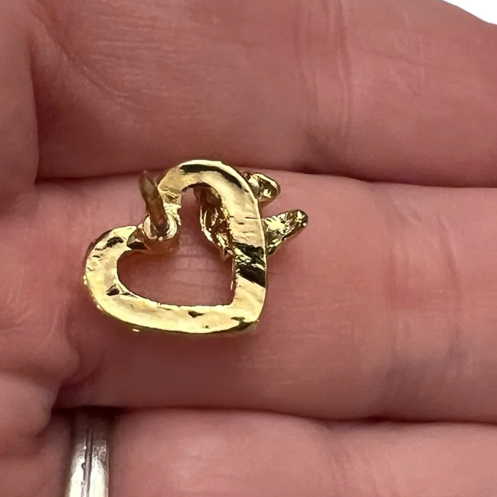 Gold‎ Tone Bundle Cross Heart W/Bird Lapel Pin Religious Christian Brooch Small